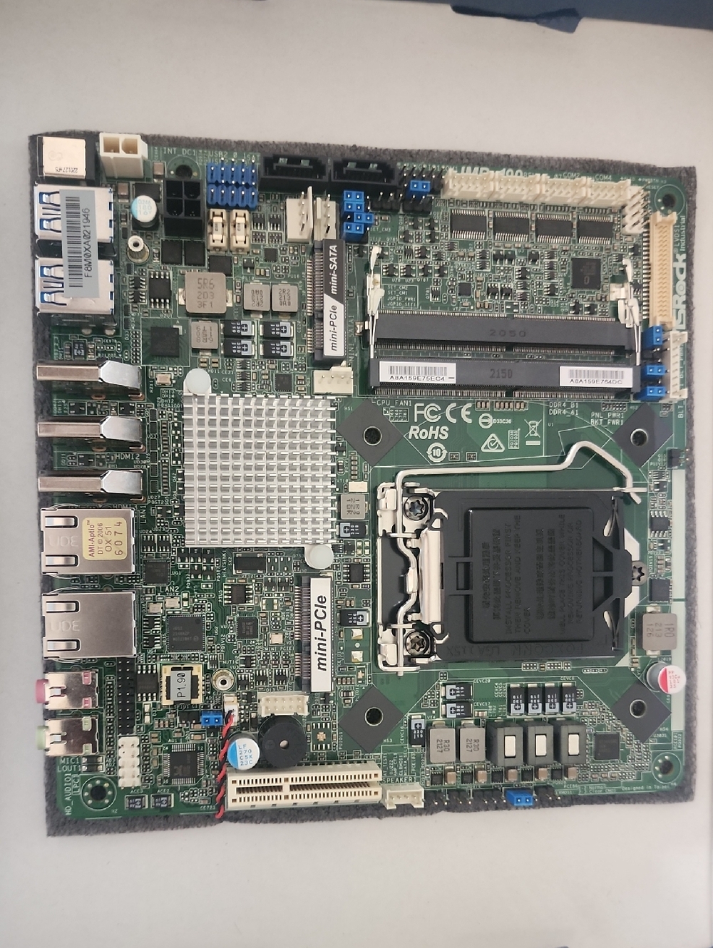 Mini-ITX Server Motherboard